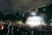 満席となった日比谷公園大音楽堂（日比谷野音）の様子。（Photo by Yukitaka Amemiya）