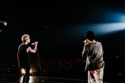 左からTaka（Vo / ONE OK ROCK）、Hiro（Vo / MY FIRST STORY）。（Photo by SHOTARO）