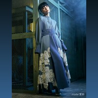 Ado×HAREコラボアイテムのドレス。