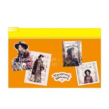 玉井詩織「ベルベットの森」グッズのステッカー。