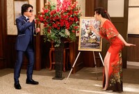 左から松尾駿（チョコレートプラネット）、藤原紀香。(c)フジテレビ