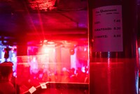 会場に貼られたタイムテーブル。