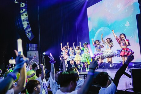 「iSPY 2nd Anniversary LIVE～ 君が見た泡沫 ～」の様子。（撮影：佐藤広理）