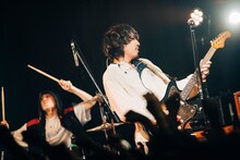 上坂仁志（G, Cho / KOTORI）（Photo by Kana Tarumi）