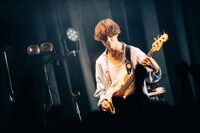 佐藤知己（B / KOTORI）（Photo by Kana Tarumi）