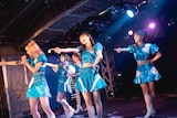 CROWN POP(撮影:ニイミココロ)