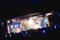 CROWN POP（撮影：ニイミココロ）