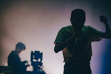 鎮座DOPENESS（Photo by Daiki Miura）