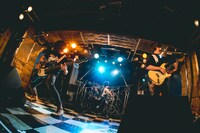 UNISON SQUARE GARDEN（撮影：ニイミココロ）