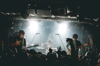 UNISON SQUARE GARDEN（撮影：ニイミココロ）