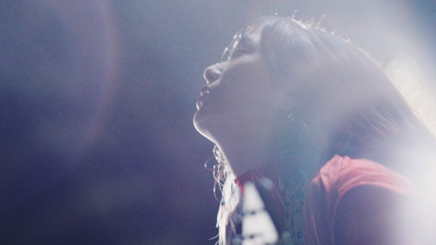 somei「Another Complex」MVのワンシーン。