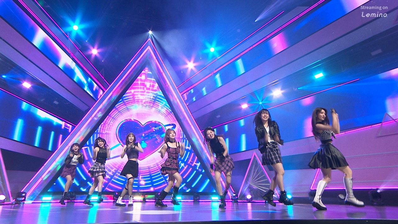 Kep1er「WA DA DA」チーム (c)PRODUCE 101 JAPAN THE GIRLS