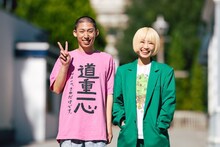 どんぐりたけしとしばたありぼぼ。