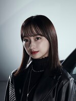 天野杏奈役を演じる影山優佳。 (c)「ハコビヤ」製作委員会