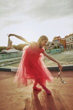 本間日陽の2nd写真集「陽射し色」より。(c)KADOKAWA / (c)Flora / PHOTO by You Ishii