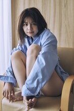 本間日陽の2nd写真集「陽射し色」より。(c)KADOKAWA / (c)Flora / PHOTO by You Ishii