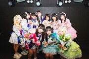 夢幻のプリュームとタノシイチキュウ。前列左からタノシイチキュウの新メンバー桃寧もも、夢幻のプリュームの新メンバー望永ゆり、雅楽のあ。