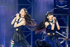 ClariS、2回目の生バンドワンマン「AUTUMN LIVE」クララとカレンも自ら楽器を演奏