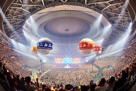 「2023 JO1 2ND ARENA LIVE TOUR 'BEYOND THE DARK:RISE in KYOCERA DOME OSAKA'」の様子。 (c)LAPONE Entertainment