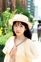 高雄さやか（STU48）の1st写真集「君だけのもの」より。（撮影：細居幸次郎）(c)SQUARE ENIX