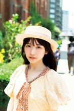 高雄さやか（STU48）の1st写真集「君だけのもの」より。（撮影：細居幸次郎）(c)SQUARE ENIX