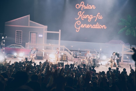 「ASIAN KUNG-FU GENERATION Tour 2023『サーフ ブンガク カマクラ』」神奈川・鎌倉芸術館公演の様子。（撮影：山川哲矢）