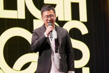 MCを務めた古家正亨。（撮影：曽我美芽）