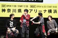 BOYNEXTDOORと古家正亨のトークの様子。（撮影：佐藤薫）