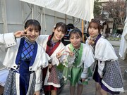 「あいち県民の日フェスタ2023」出番前のTEAM SHACHI。（提供：スターダストプロモーション）