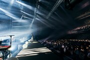 Aimer「Aimer Fan Club Tour "Chambre d'hôte"」の様子。写真は11月2日のKT Zepp Yokohama公演より。（撮影：加藤アラタ）