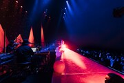 Aimer「Aimer Fan Club Tour "Chambre d'hôte"」の様子。写真は11月2日のKT Zepp Yokohama公演より。（撮影：加藤アラタ）