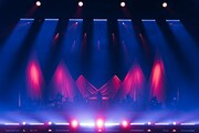 Aimer「Aimer Fan Club Tour "Chambre d'hôte"」の様子。写真は11月2日のKT Zepp Yokohama公演より。（撮影：加藤アラタ）