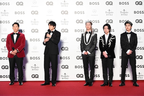 左から吉田正尚、山田裕貴、Mrs. GREEN APPLE。