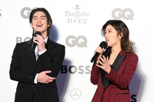 左からBRIGHT、ヒコロヒー。