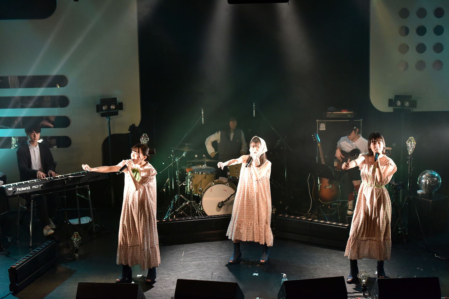 「RYUTist ACOUSTIC LIVE. at duo MUSIC EXCHANGE」の様子。