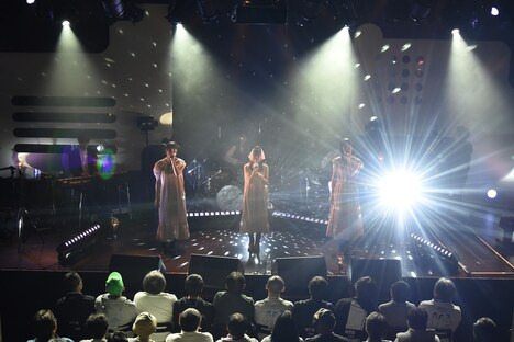 「RYUTist ACOUSTIC LIVE. at duo MUSIC EXCHANGE」の様子。