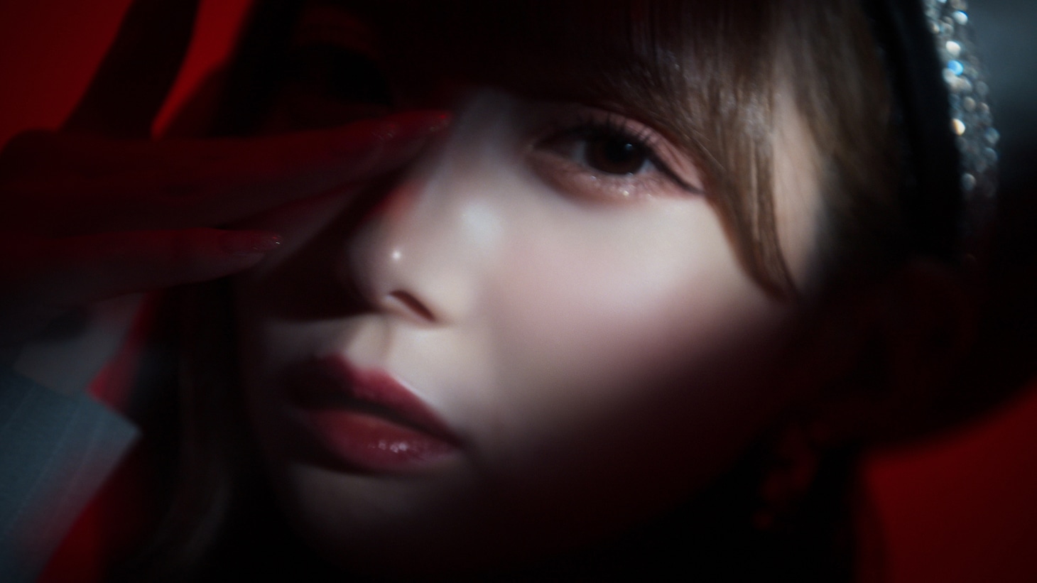 ≠ME「アンチコンフィチュール」ミュージックビデオより。(c)YOANI / KING