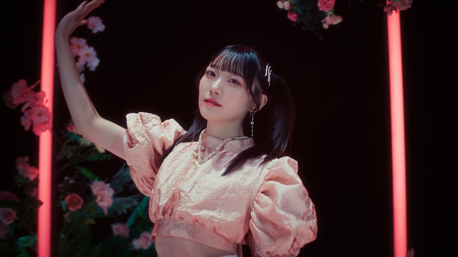 ≠ME「アンチコンフィチュール」ミュージックビデオより。(c)YOANI / KING