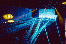 「tofubeatsメジャー・デビュー10周年記念ライブ」の様子。（撮影：横山純）