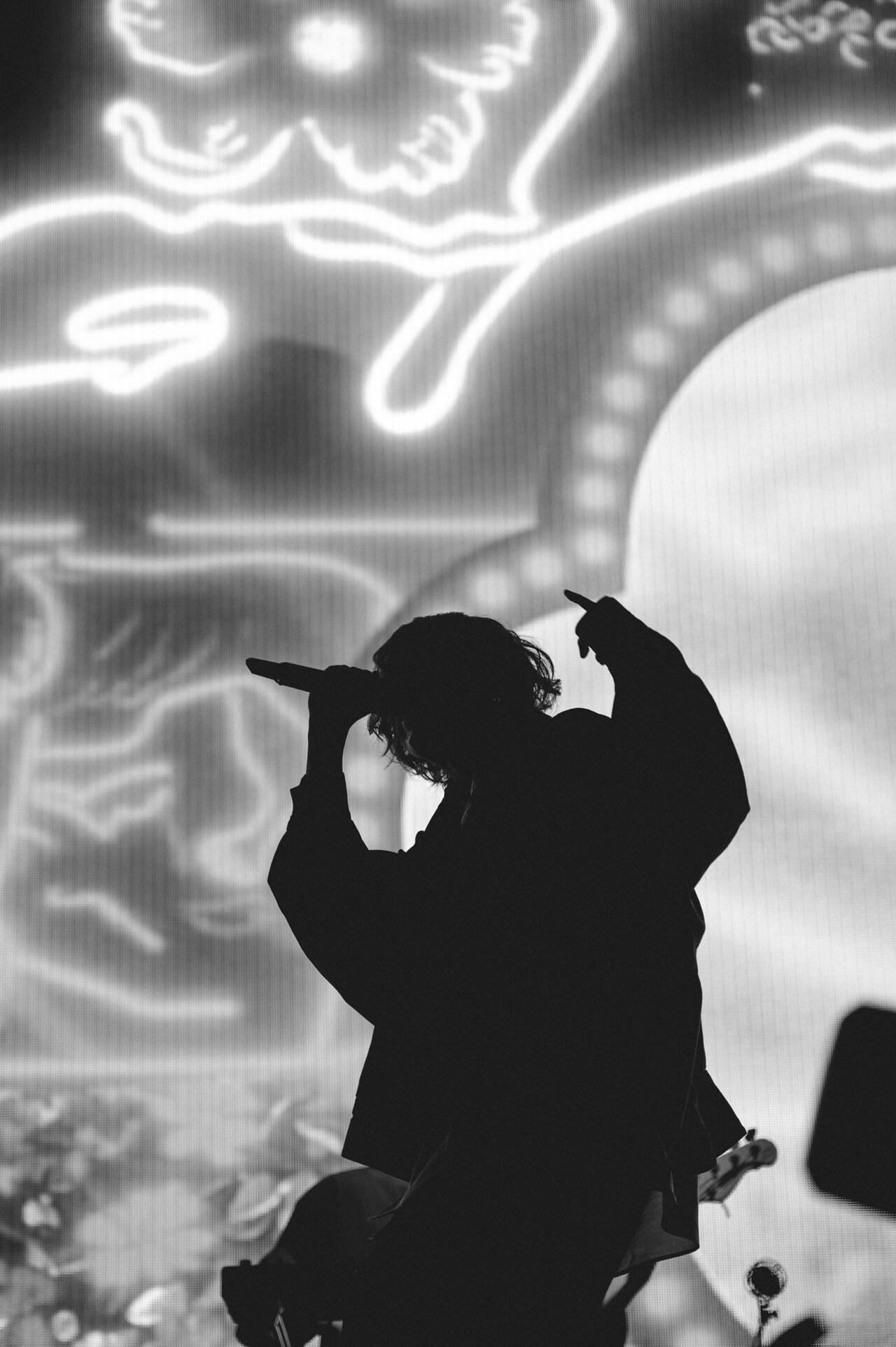 Eve（Photo by Takeshi Yao） - 「音楽は僕の救い」Eve、アーティスト