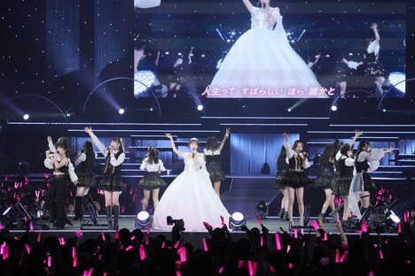 「モーニング娘。'23 コンサートツアー秋『Neverending Shine Show ～聖域～』譜久村聖 卒業スペシャル」の様子。