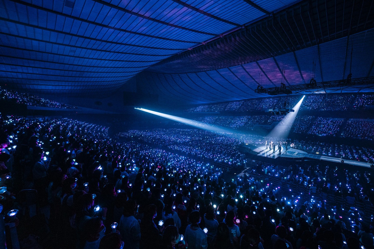 SHINeeの国立代々木競技場第一体育館公演の様子。（撮影：田中聖太郎）