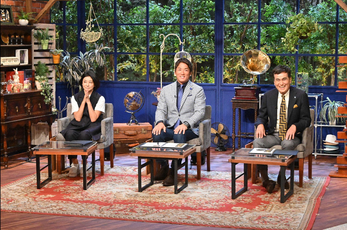 左から高嶋ちさ子、長嶋一茂、石原良純。 (c)テレビ朝日