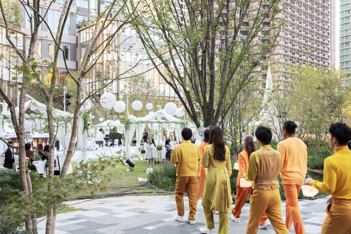 麻布台ヒルズ開業ムービー「The Lighting Ceremony」収録の様子。