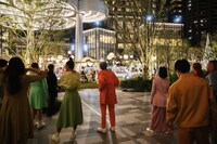 麻布台ヒルズ開業ムービー「The Lighting Ceremony」収録の様子。