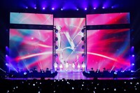 IVE「IVE THE 1ST WORLD TOUR SHOW WHAT i HAVE」神奈川・Kアリーナ横浜公演の様子。（撮影：田中聖太郎写真事務所）(c)STARSHIP ENTERTAINMENT / AMUSE