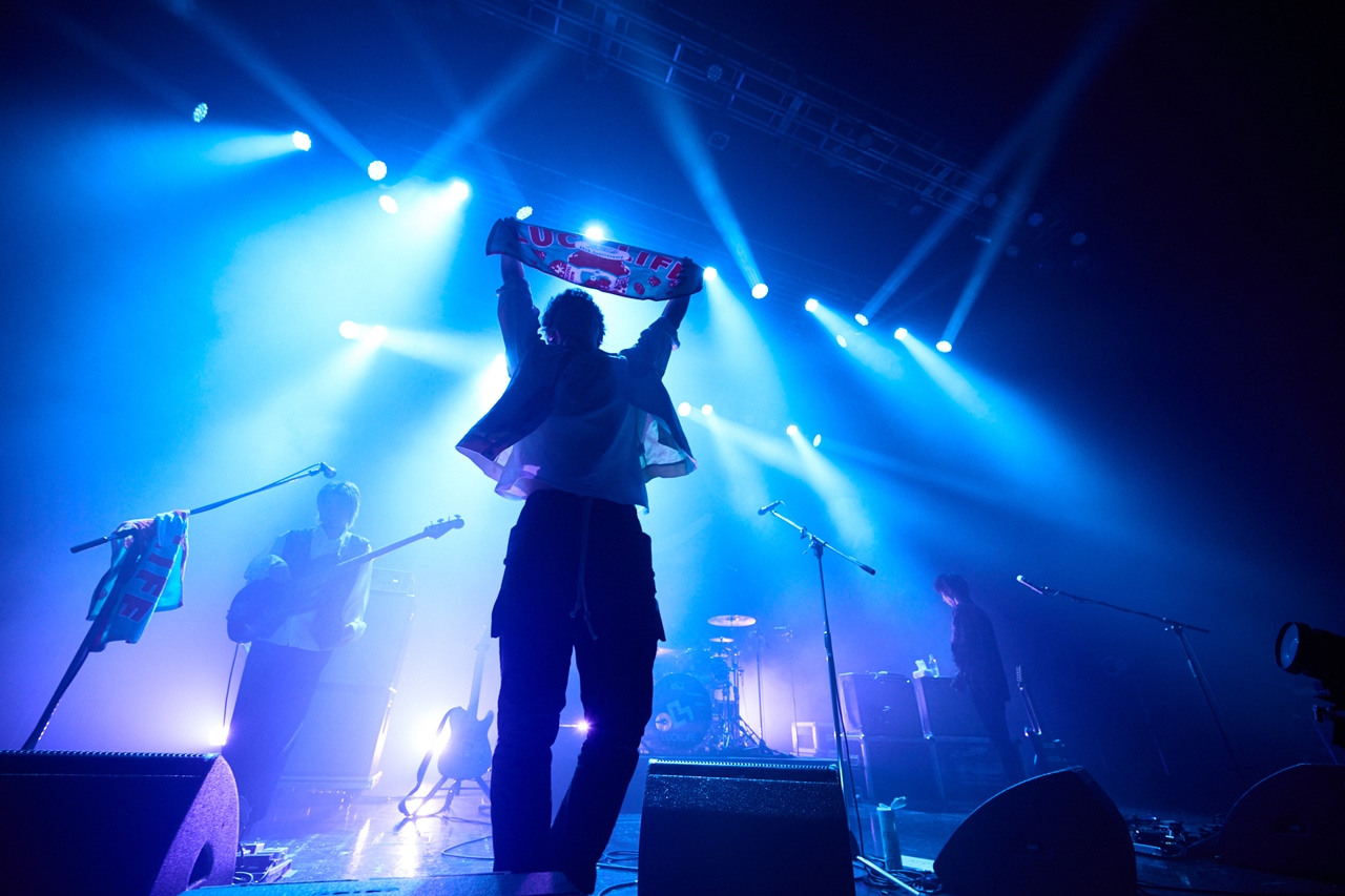 「ラックライフ 15th Anniversary TOUR『LIVE』FINAL」の様子。（撮影：佐藤広理、佐野和樹）