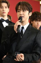 受賞曲「Trigger」について「僕たちの中でも一番強くて、自分たちが表現したいことが山積みの曲」と語る河野純喜。