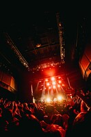 「“老いてもヤングスキニーツアーvol.2” vol.2あったんだ編」Zepp Shinjuku公演の様子。（撮影：うえむらすばる）