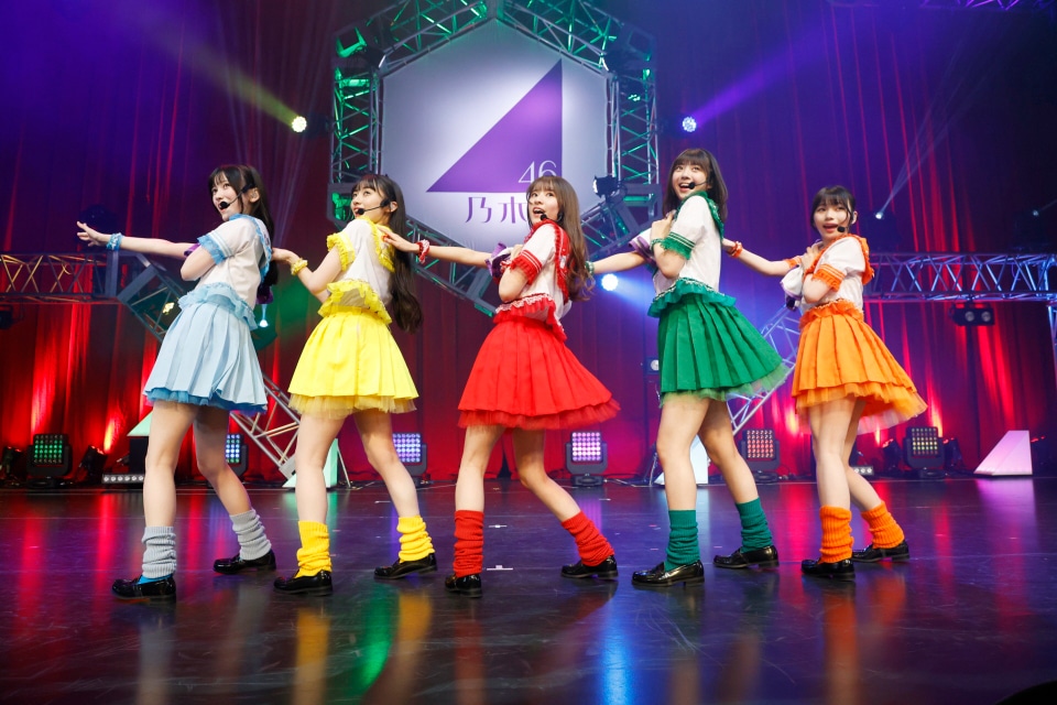 「新参者 Live at THEATER MILANO-Za」の様子。